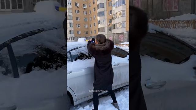 НЕ ЗНАЕТЕ КАК ЛЕГКО ОТОГРЕТЬ ЛОБОВОЕ СТЕКЛО С СИЛЬНЫЙ МОРОЗ?ДЕРЖИТЕ ЛАЙФХАК! напишите свой город) смотреть онлайн