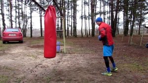 Комбинация с ударом руки по печени. Тайский бокс.