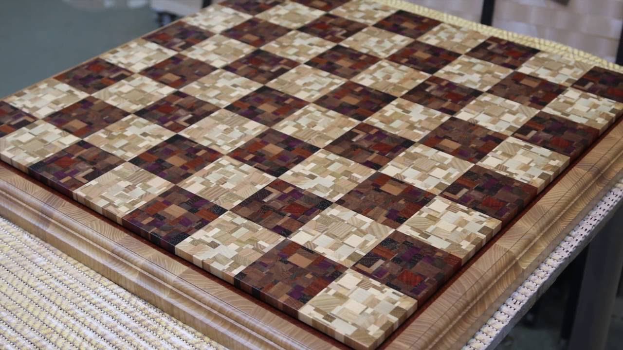Изготовление большой шахматной доски с хаотичным рисунком смотреть онлайн