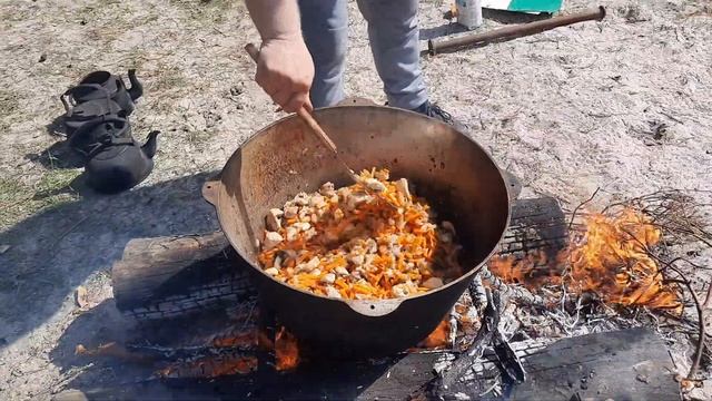 Плов в казане на 60 ЧЕЛОВЕК! смотреть онлайн