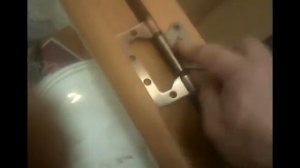 Установка двери в сантехническую кабину (объединенное видео)