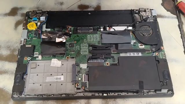 Lenovo T440 Hard Drive SSD And RAM Removal And Upgrade | Lenovo ThinkPad T440 Disassembly
