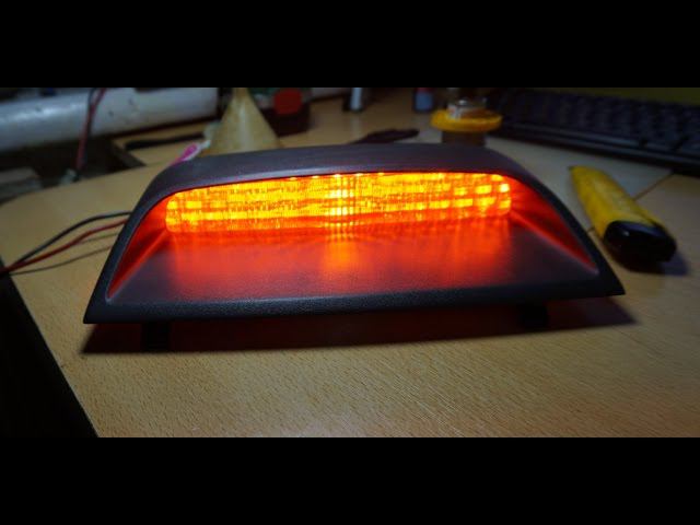 Toyota Avensis дополнительный стоп смотреть онлайн