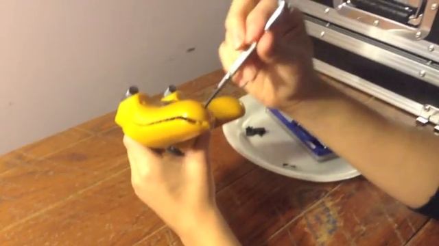 How To Fix R2 & L2 triggers on your PS3 controller (Tutorial) смотреть онлайн