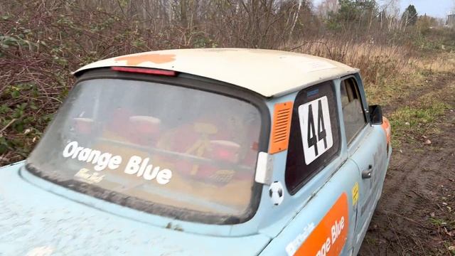 Trabant 601 läuft auf nur einem Zylinder, wir reparieren und danach gibts Hill Climb смотреть онлайн
