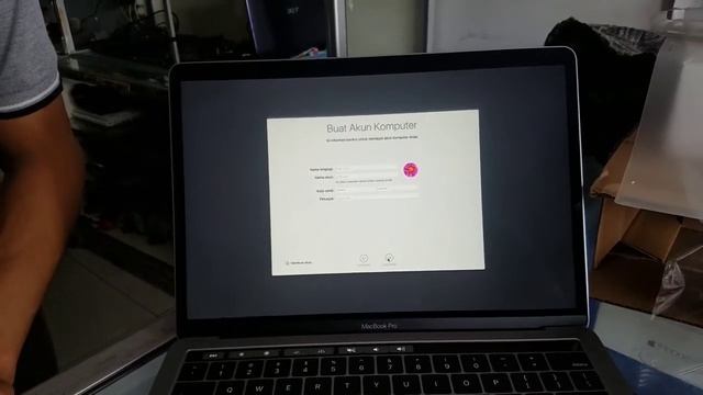 Unboxing MacBook Pro Touchbar 2019 Core i5 Series Review In 2020 смотреть онлайн