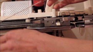 Так, фанг, пресс. На однофонтурной вязальной машине Бразер с перфокартой.