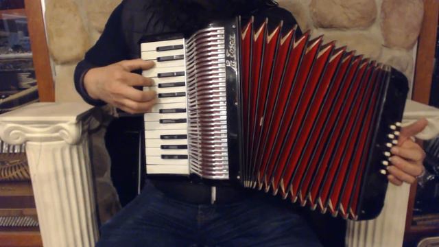 6453 - Black La Tosca Bambino Piano Accordion MM 25 12 $399 смотреть онлайн