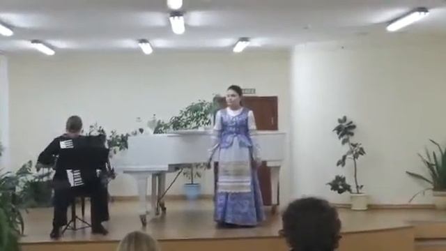 Солистка ансамбля "Купаленка" Вероника Бурлакова смотреть онлайн