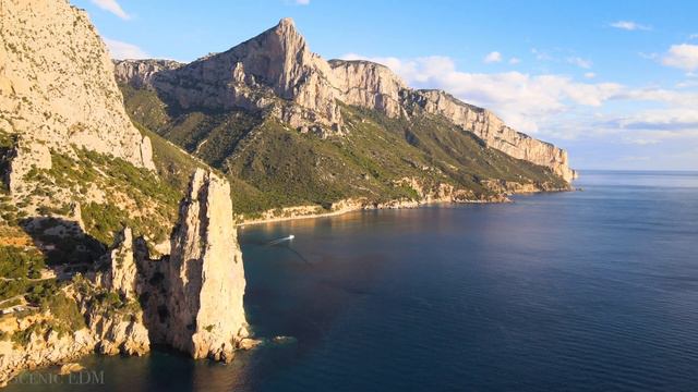 Sardinia + Tropical House - 4K Scenic Film With EDM Music смотреть онлайн