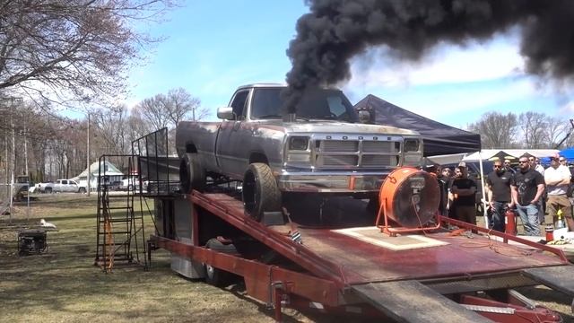 1ST GEN CUMMINS HITS THE DYNO FOR BIG POWER!!! смотреть онлайн