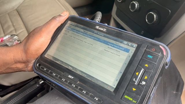 Skoda Yeti electrical problem P149C/P0104/P2123/P0123 смотреть онлайн