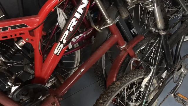 ВЛОГ ПОСЕЛИЛСЯ БОБЁР НА ДАЧЕ ? / Забираем Женю в Москву / Накопили велосипеды ? 4 ноября 2019 г. смотреть онлайн