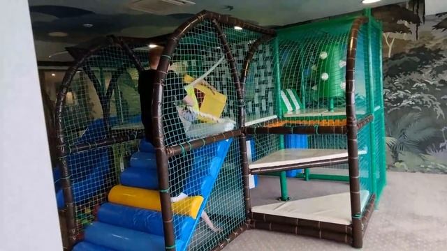 Отдых в Крыму Шведский стол на завтрак Дельфины в Море Белочка с Утра Жемчужные ванны в Крым детка! смотреть онлайн