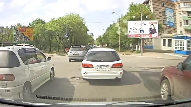 ипсум м845ск27 считает что ему НАГЛО не уступили дорогу смотреть онлайн