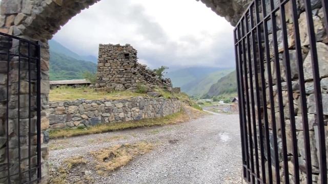 Автостопщика выгнали из монастыря. Аланский Успенский мужской монастырь.Фиагдон. Автостоп по Кавказ