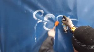 Отмываю тент газель от граффити рисунков