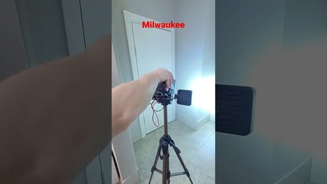 Светодиодный прожектор Milwaukee смотреть онлайн