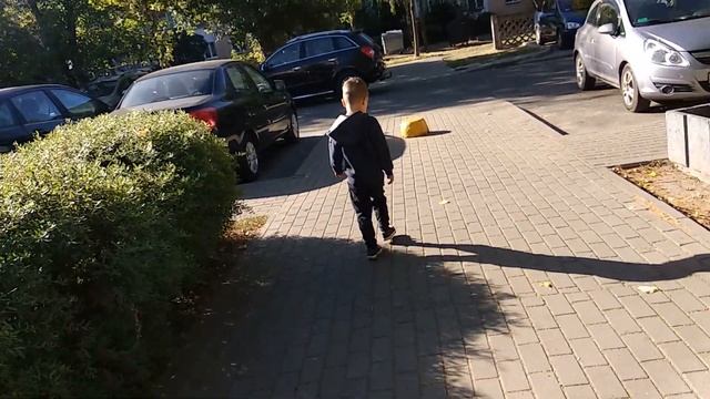 Много гуляем. Дела в поликлинике. В поисках родниковой воды. смотреть онлайн