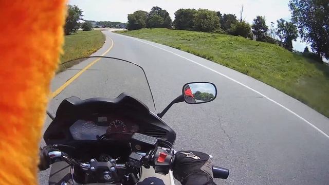 Test riding a Honda NT700V Sport touring Motorcycle смотреть онлайн