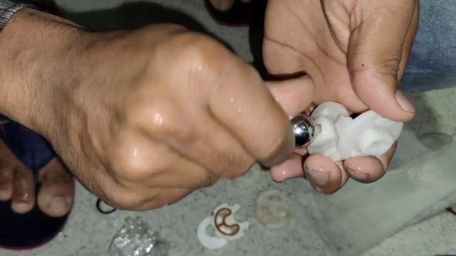 #diverter #repair #bathroom Bathroom Diverter Repairing and inside parts name details. смотреть онлайн