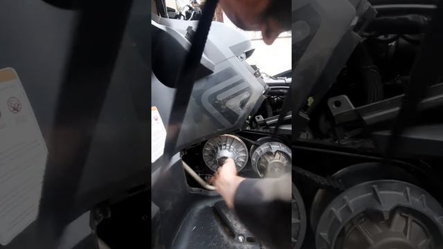 Wymiana Paska przy Segway Snarler 600 od Can Am смотреть онлайн