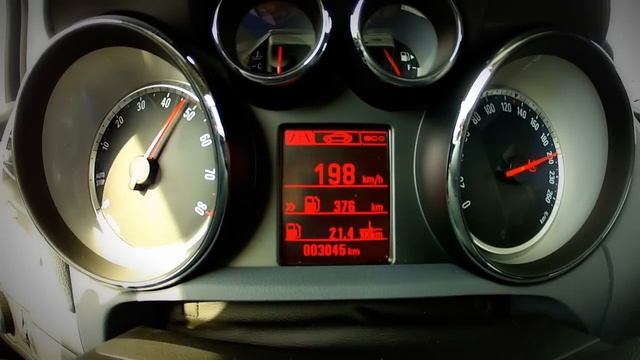 Opel Mokka 1.4 Turbo 4x4 140 cv Test Balocco Accelerazione e V-MAX On board смотреть онлайн
