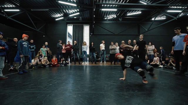 BREAKING 3x3 1/4 | FUNKY CHILD BATTLE | 2019 | 3 смотреть онлайн