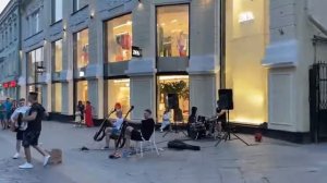 ПРАНК - баянист и гитарист ворвались на чужую площадку и подняли всем настроение