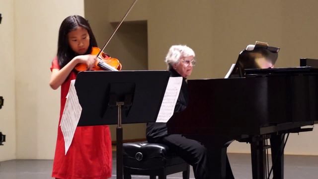 Anatoli Komarowski, Concerto Nr. 1, e-Minor, 1st Movement christina смотреть онлайн