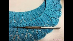 Платье крючком с круглой кокеткой.