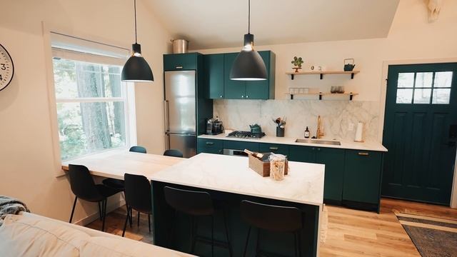 *Spacious* 1100sqft 8 Guest Cabin Tour! | Sun Country Digs Airbnb! смотреть онлайн