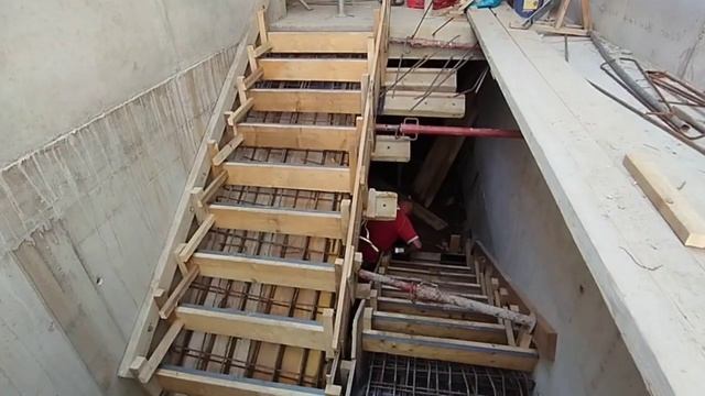 Строим Прочные Железобетонные Ступени: Шаг за Шагом смотреть онлайн