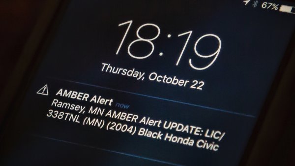 Тревожные AMBER ALERT EAS, показанные по ТВ
