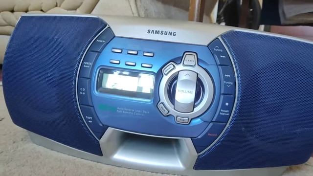 Boombox Samsung RCD-695 Test Radio