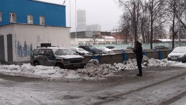 Делаем печку на Nissan Terrano 1 в - 4 и попутно вызволяем его из ледового плена. Не без помощи. смотреть онлайн