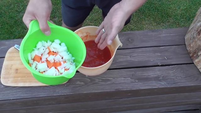 Готовим суп из индейки с томатами и перловой крупой. смотреть онлайн