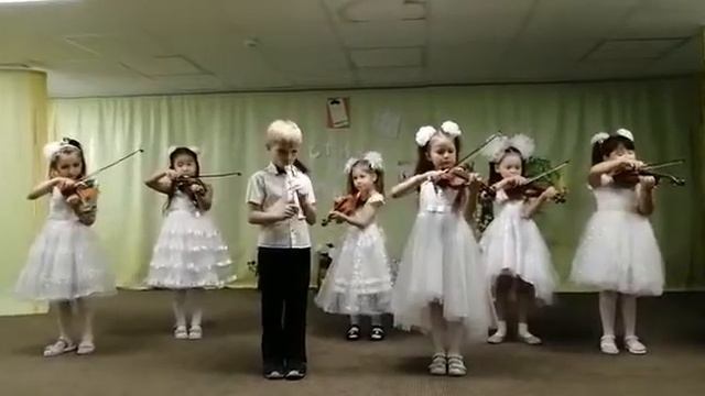 Красев. Зима. Ансамбль скрипачей "Божья коровка" смотреть онлайн