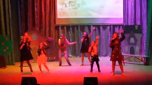 "Недетское время", вокальная студия "ИзюмКа", июнь2018 смотреть онлайн