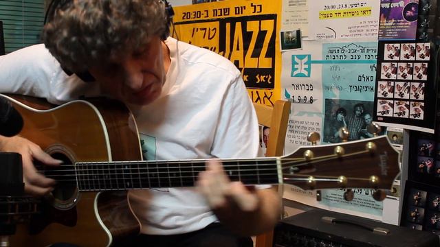 Yosi Levy's fingerstyle guitar cover to -When I'm sixty four смотреть онлайн