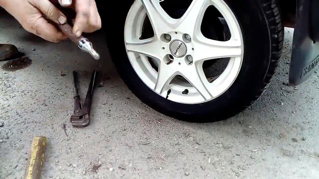 УНИВЕРСАЛЬНЫЙ спец КЛЮЧ для колёсных секретных БОЛТОВ.