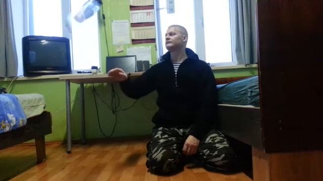 Баловался с пластиковой бутылкой смотреть онлайн