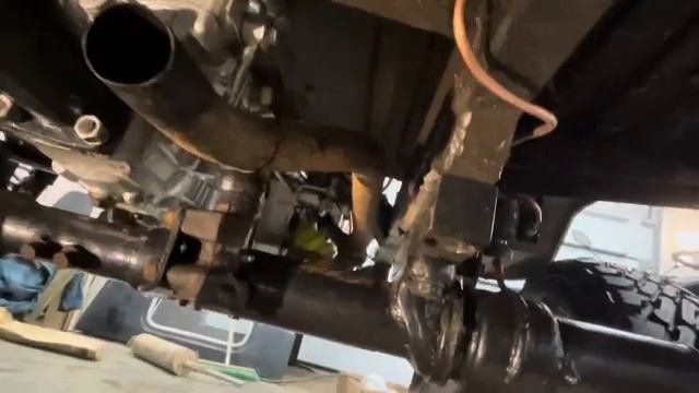 Реставрация луаз, установка выхлопной системы с мотором Ваз 2106 смотреть онлайн