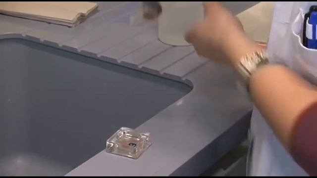 Découverte d'un métier Technicien(ne) de laboratoire смотреть онлайн