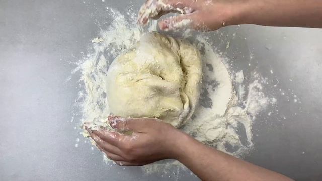Просто опускаю ТЕСТО В ХОЛОДНУЮ ВОДУ! Теперь ПИРОЖКИ ГОТОВЛЮ только так смотреть онлайн