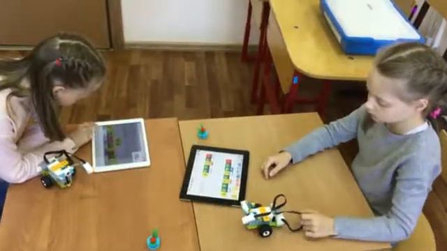 Робототехника. Датчик движения. смотреть онлайн