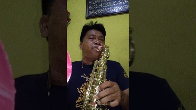 Trisno yess-cek sound saxophone the horn trevor james co смотреть онлайн