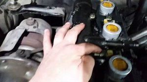 Isuzu Bighorn 4JX1  снимаем форсунки, часть1