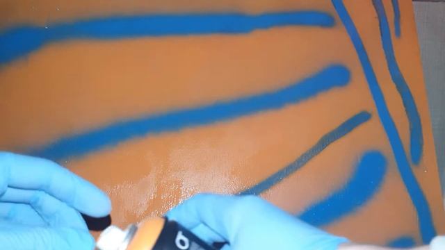 Рисуем графити на холсте , процесс рисования на фанере аэрозолью one take смотреть онлайн