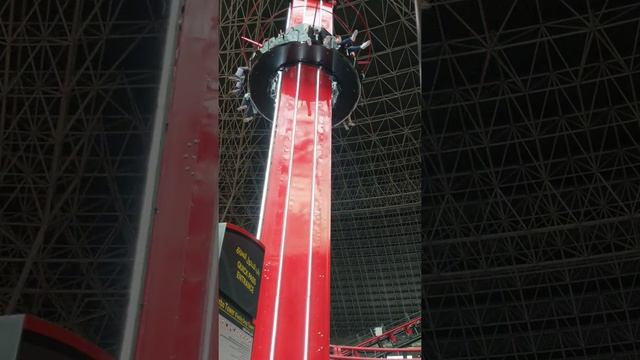 Turbo Tower (Family Drop Tower) Ferrari World Yas Island Abu Dhabi. смотреть онлайн